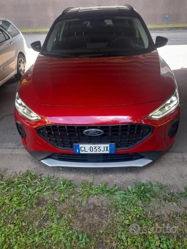 Usata Ford Focus 125 CV (91 kW) 2022 Rosso Station wagon