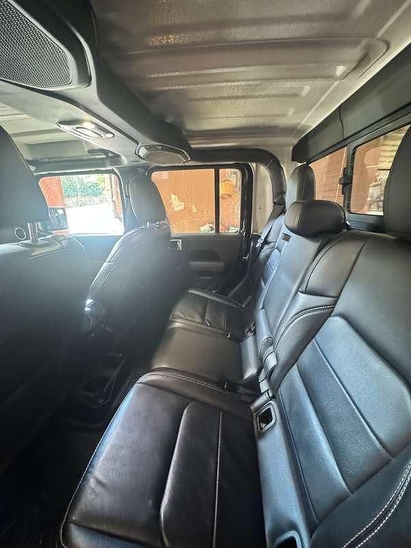 Usata Jeep Gladiator Overland 264 CV (194 kW) 2021 Nero Pick-up