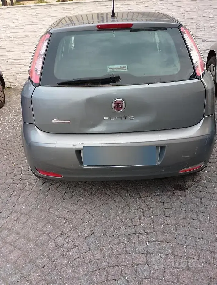 Usata Fiat Grande Punto 75 CV (55 kW) 2012 Grigio Utilitaria