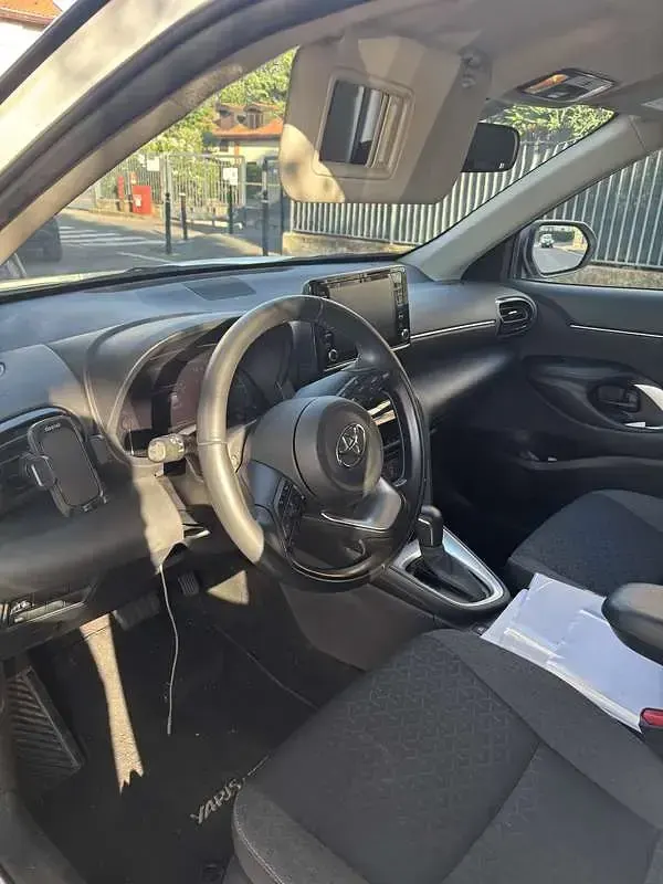 Usata Toyota Yaris Cross Business Edition 92 CV (67 kW) 2023 SUV