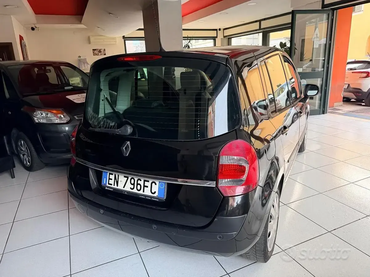 Usata Renault Modus 103 CV (75 kW) 2012 Nero Monovolume