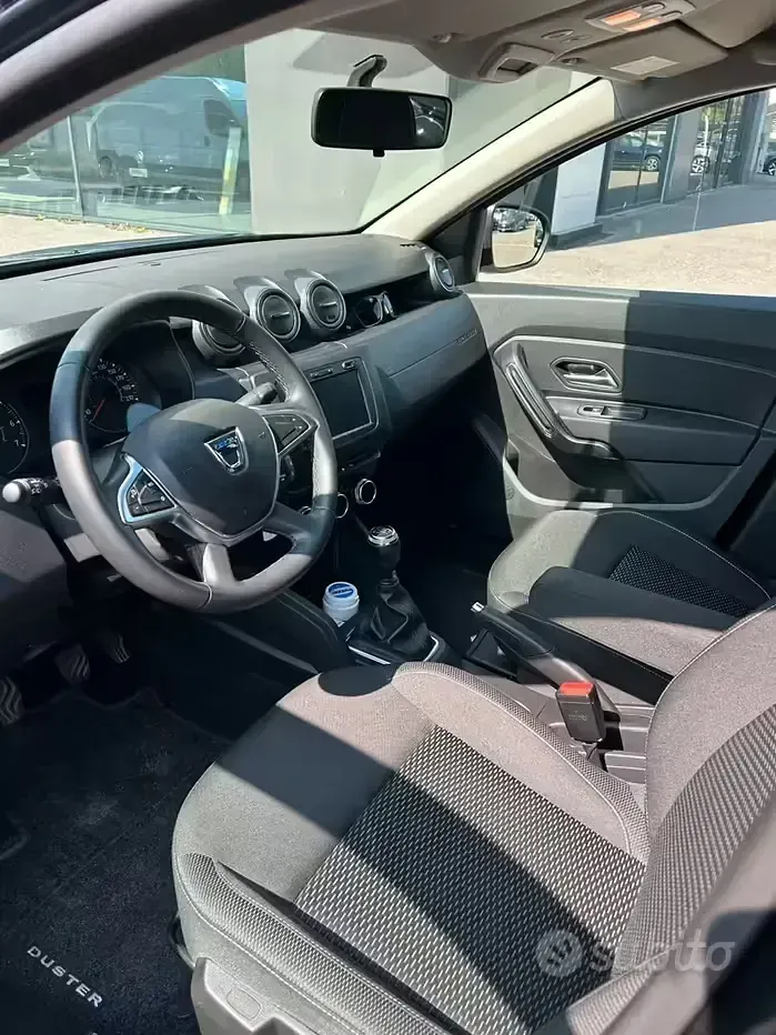 Käytetty Dacia Duster 116 HP (85 kW) 2020 Harmaa Katumaasturi