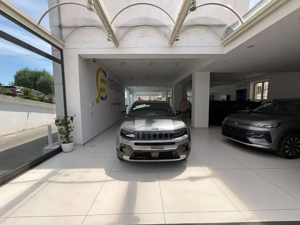 Nuova Jeep Avenger Summit 101 CV (74 kW) 2026 Grigio SUV