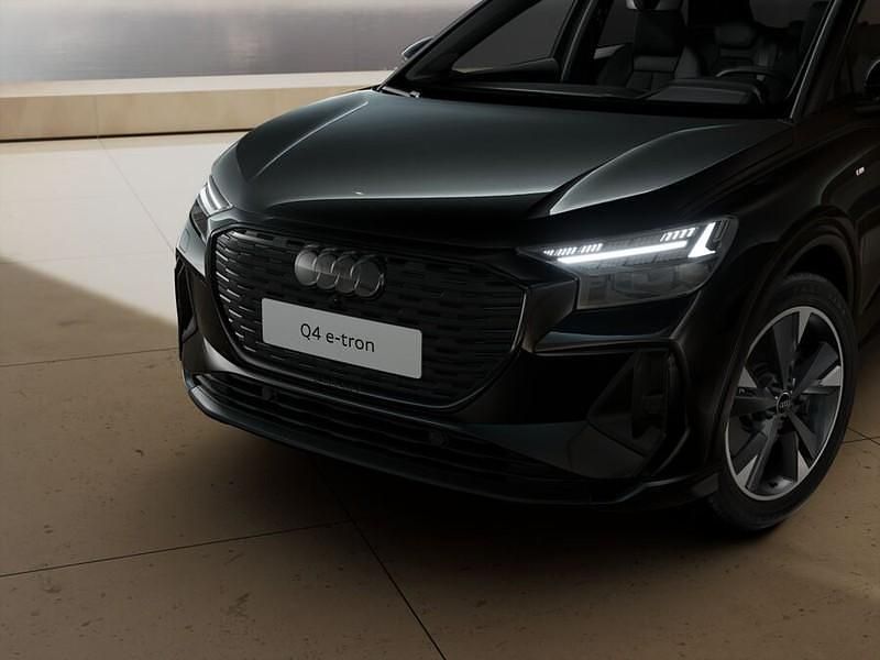 Nuova Audi Q4 e-tron S-Line 210 kW (286 CV) 2026 Nero mito metallizzato SUV