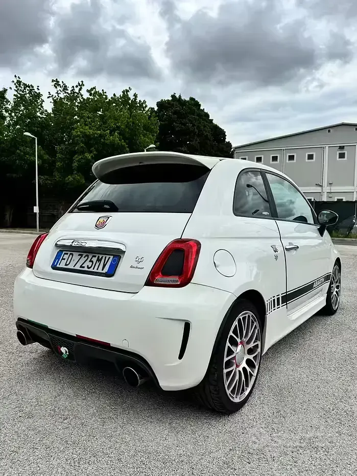 Usata Abarth 595 Turismo 160 CV (117 kW) 2016 Bianco Berlina