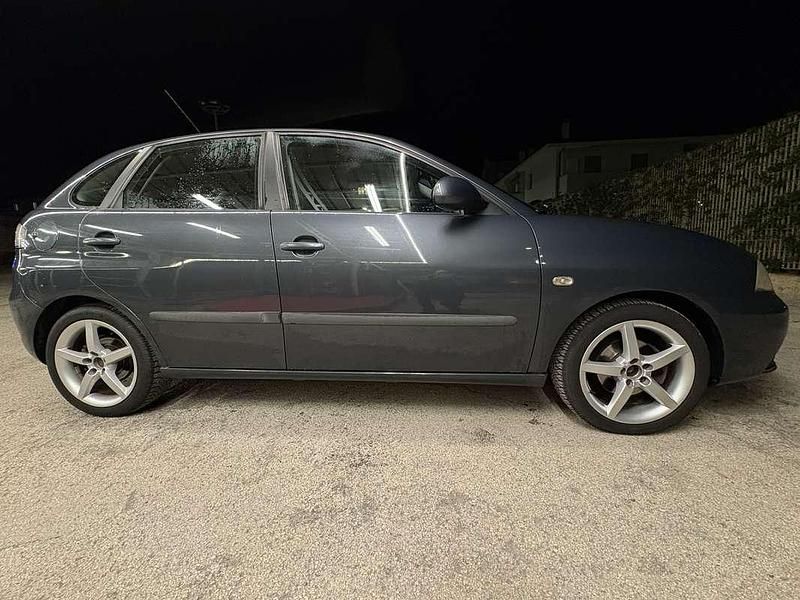 Usata Seat Ibiza Stylance 69 CV (50 kW) 2007 Utilitaria
