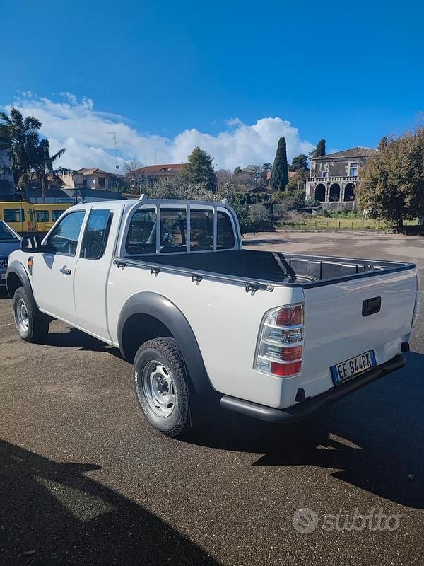 Usata Ford Ranger 143 CV (105 kW) 2010 Bianco Pick-up