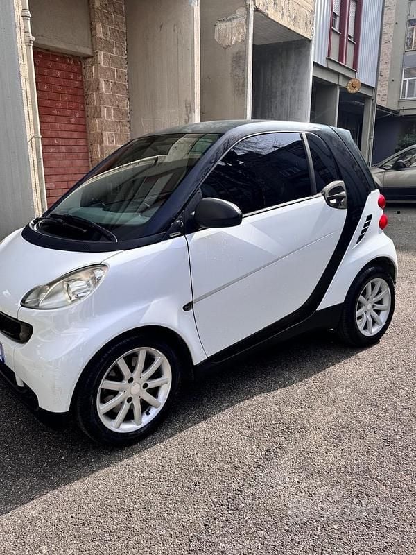 Usata Smart ForTwo Coupé 41 CV (30 kW) 2009 Bianco Coupé