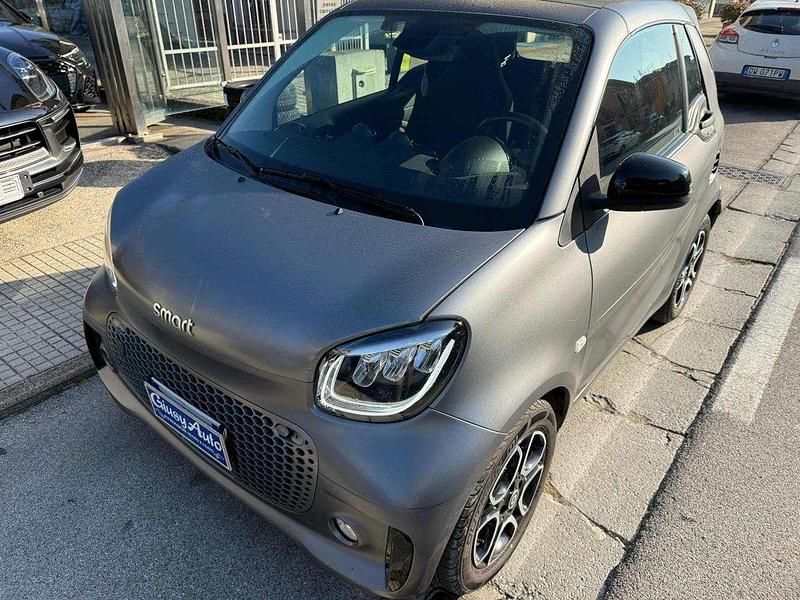 Grigio Usata 2019 Smart ForTwo Electric Drive Passion Cabrio | 14.999 € (Molto cara) - Immagine 1/4