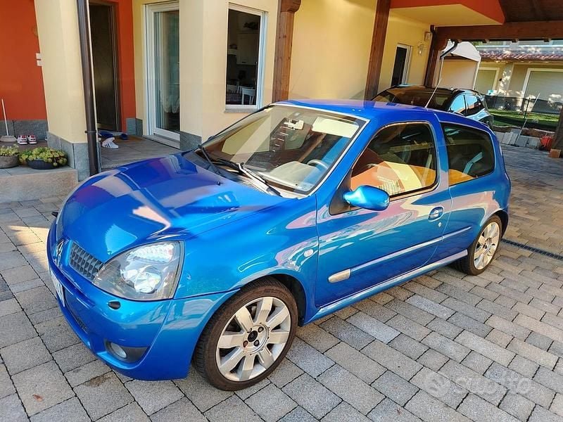Usata Renault Clio II R.S. 182 CV (133 kW) 2005 Berlina