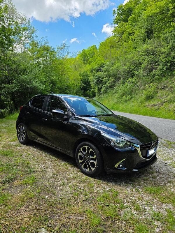Usata Mazda 2 90 CV (66 kW) 2019 Nero Utilitaria