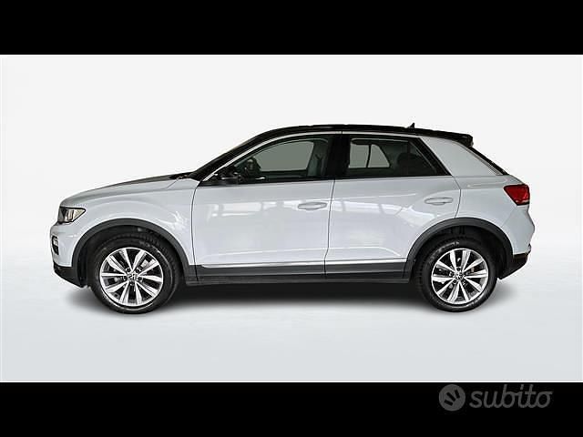 Usata VW T-Roc Style 116 CV (85 kW) 2021 Grigio chiaro SUV