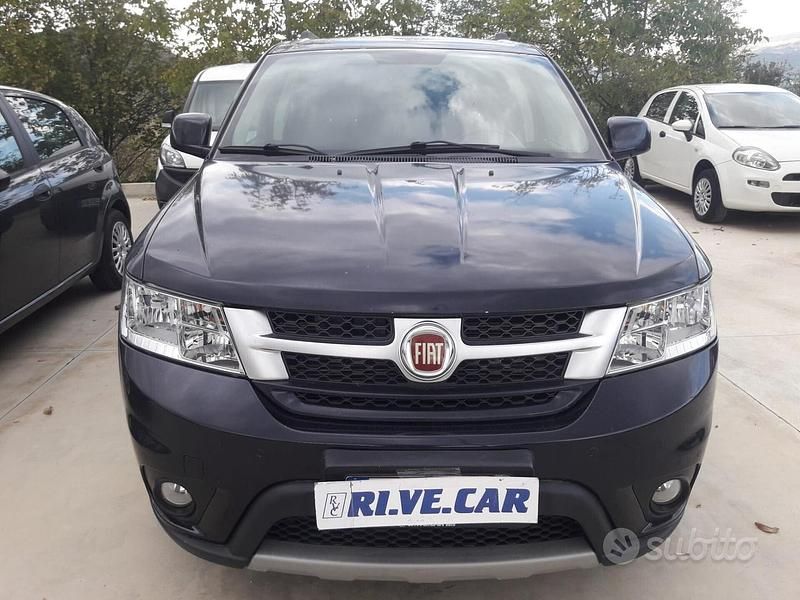 Usata Fiat Freemont Lounge 170 CV (125 kW) 2012 Blu SUV