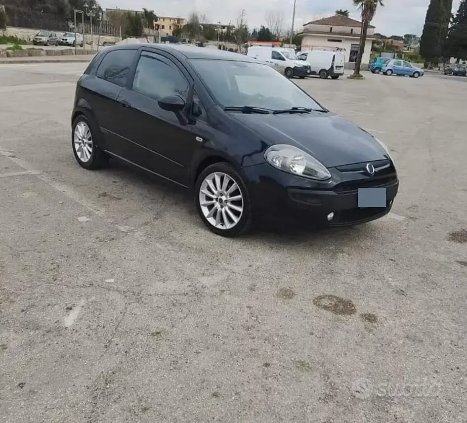 Usata Fiat Punto Evo 105 CV (77 kW) 2010 Nero Utilitaria