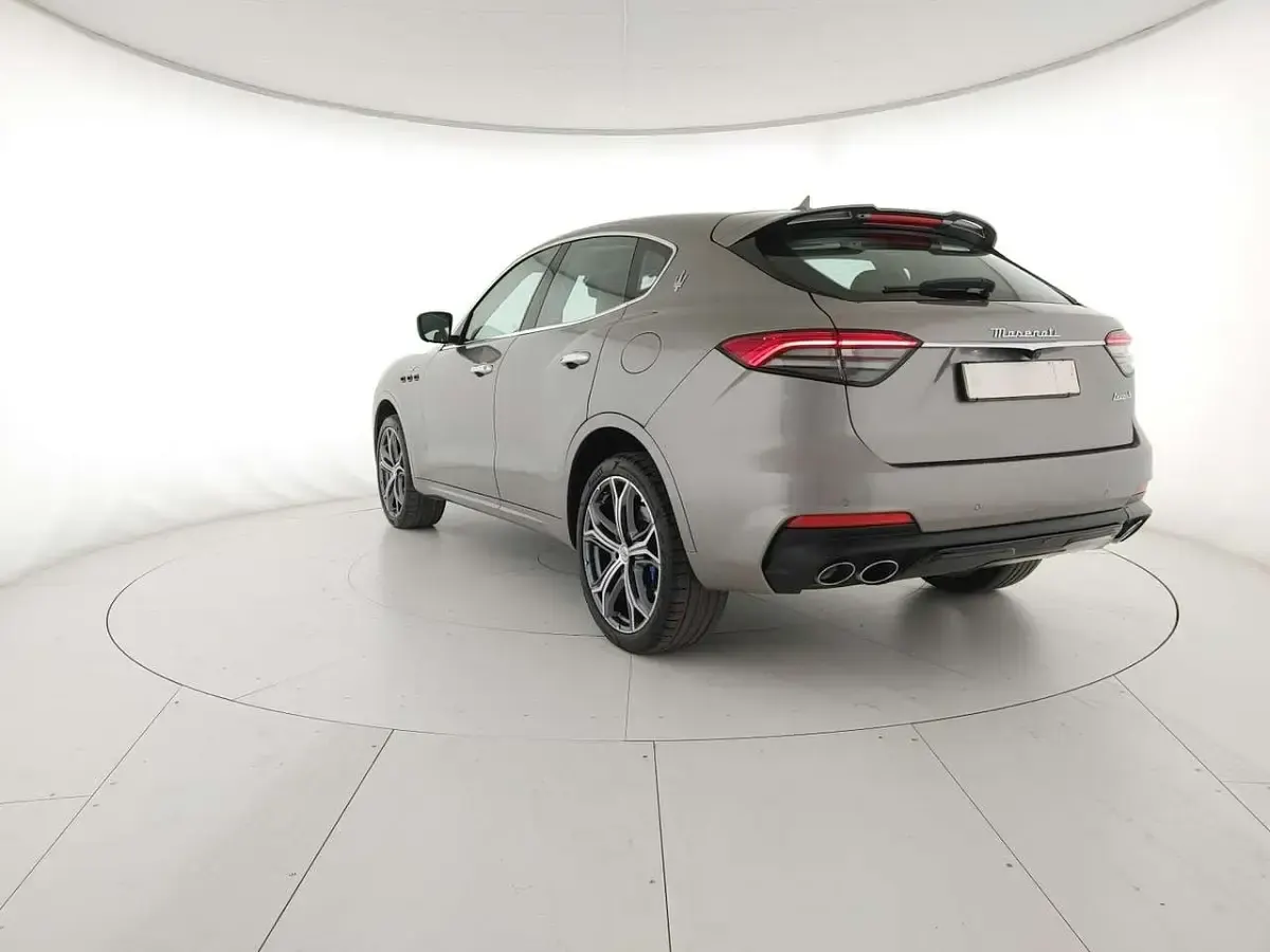 Usata Maserati Levante GT 330 CV (242 kW) 2022 Grigio SUV