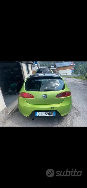 Usata Seat Leon 105 CV (77 kW) 2007 Verde Coupé