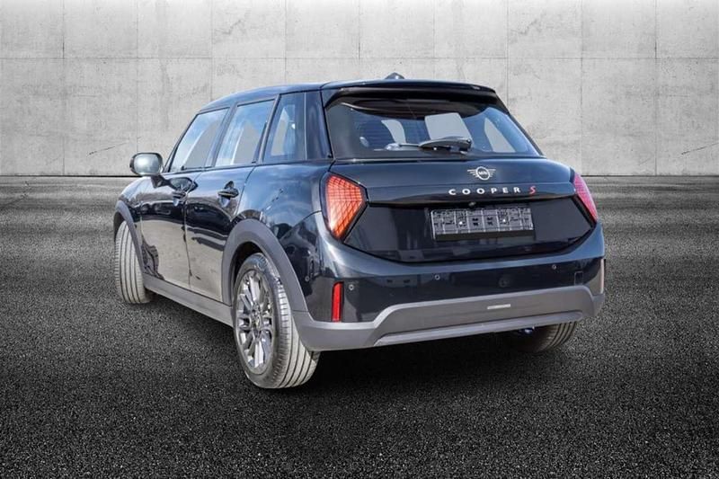 Usata Mini Cooper S Essential 204 CV (150 kW) 2024 Nero Utilitaria