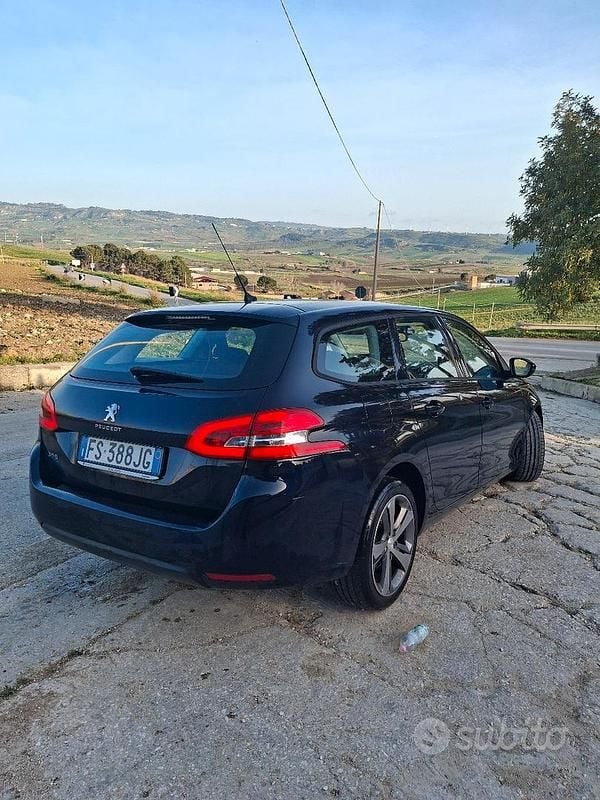 Usata Peugeot 308 2018 Blu Station wagon