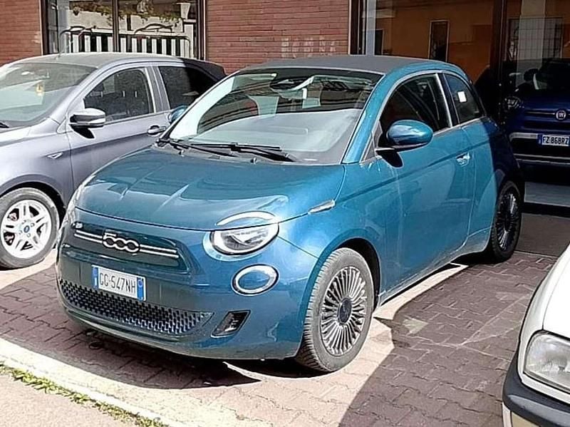 Second-hand Fiat 500e Icon 42 kW (58 CP) 2021 Verde Cabrio