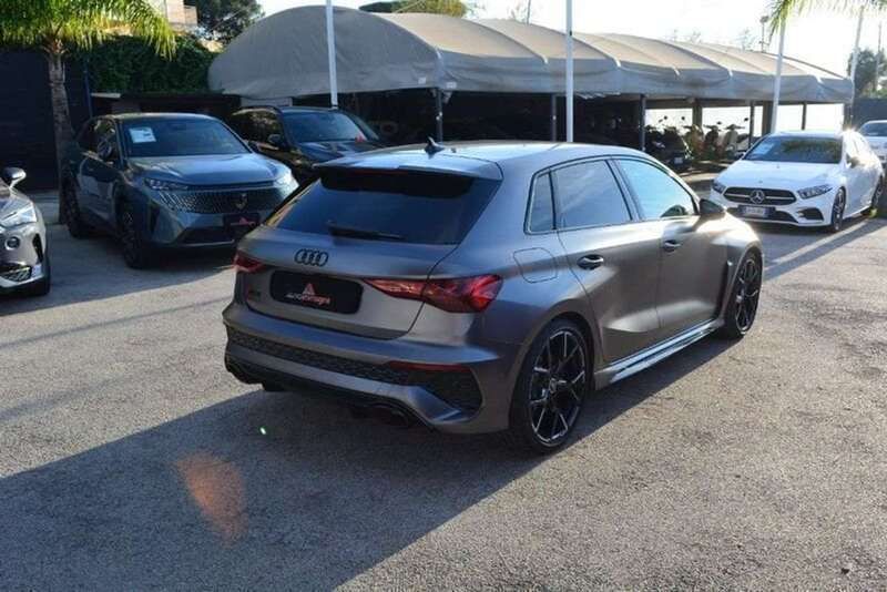 Usata Audi RS3 Ambiente 400 CV (294 kW) 2022 Blu Berlina