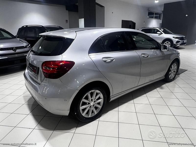 Usata Mercedes A180 Business 109 CV (80 kW) 2016 Argento Berlina