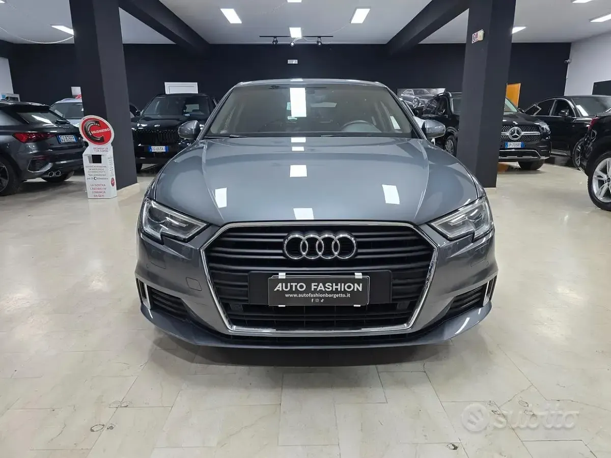 Usata Audi A3 S-Line 116 CV (85 kW) 2018 Grigio Berlina