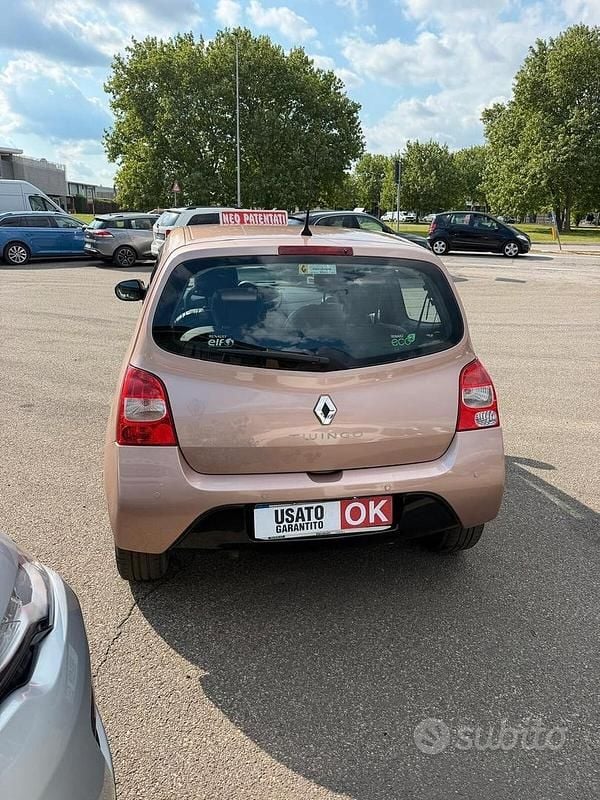Usata Renault Twingo 75 CV (55 kW) 2011 Marrone Utilitaria