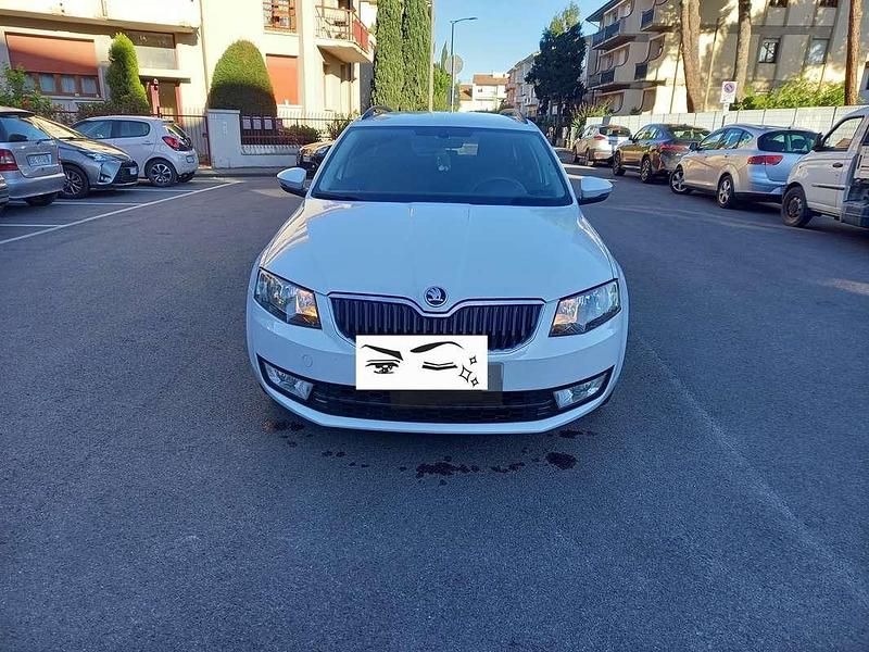 Usata Skoda Octavia G-TEC Executive 110 CV (80 kW) 2017 Bianco Station wagon