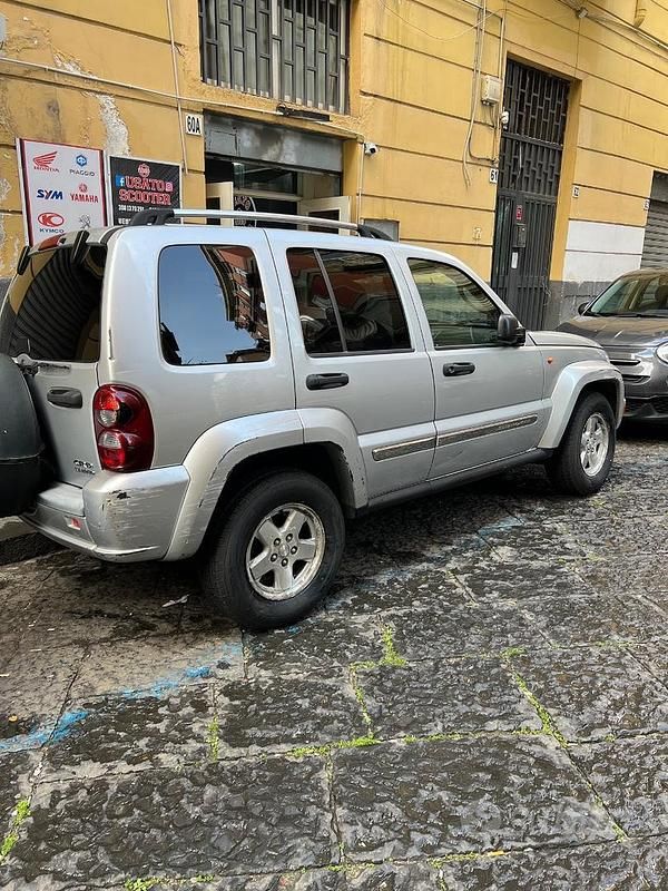 Usata Jeep Cherokee 2004 Grigio SUV