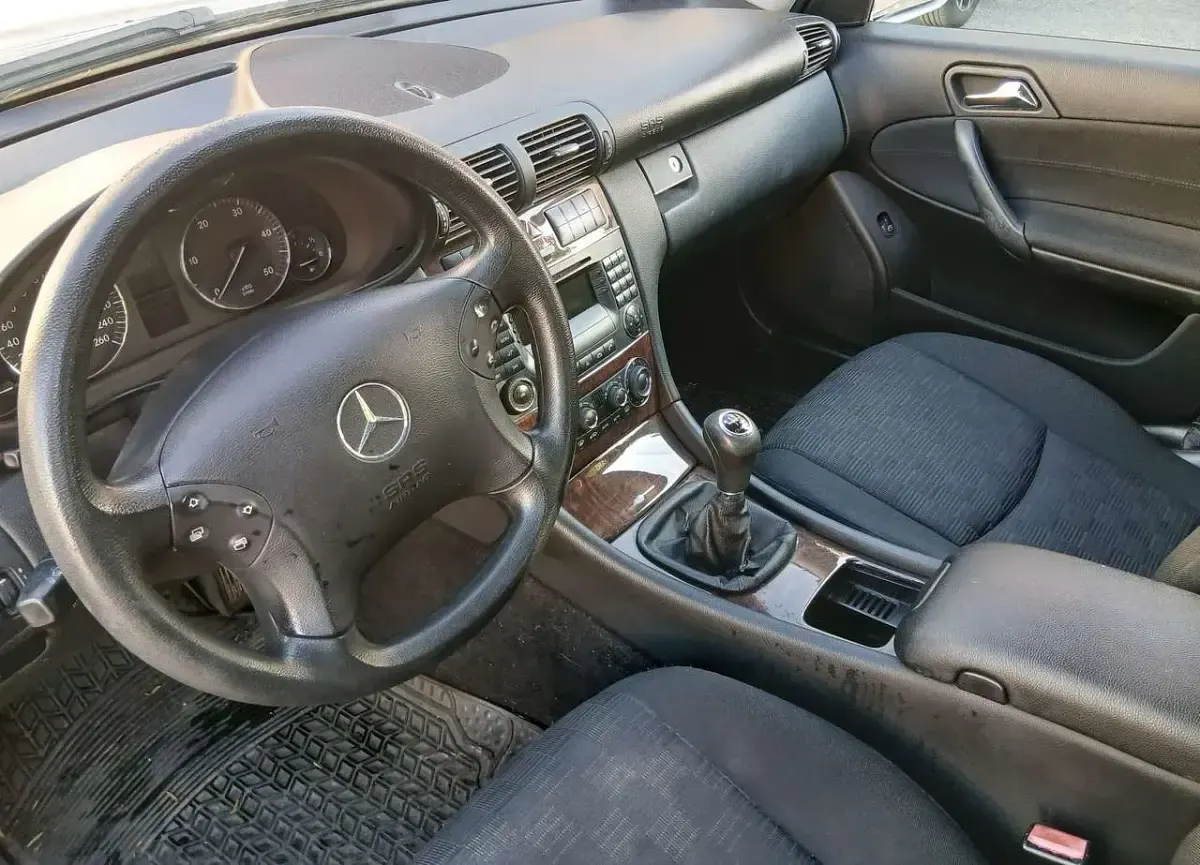 Usata Mercedes C220 Elegance 143 CV (105 kW) 2004 Other Station wagon