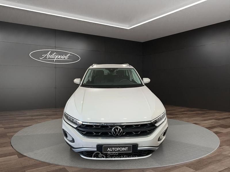 Usata VW T-Roc Life 110 CV (80 kW) 2022 Grigio SUV