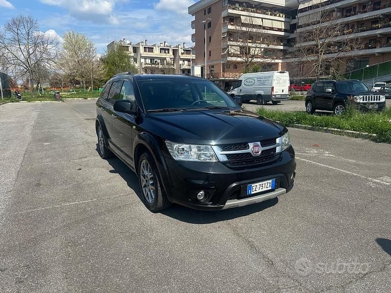 Usata Fiat Freemont Cross 140 CV (102 kW) 2015 Nero SUV