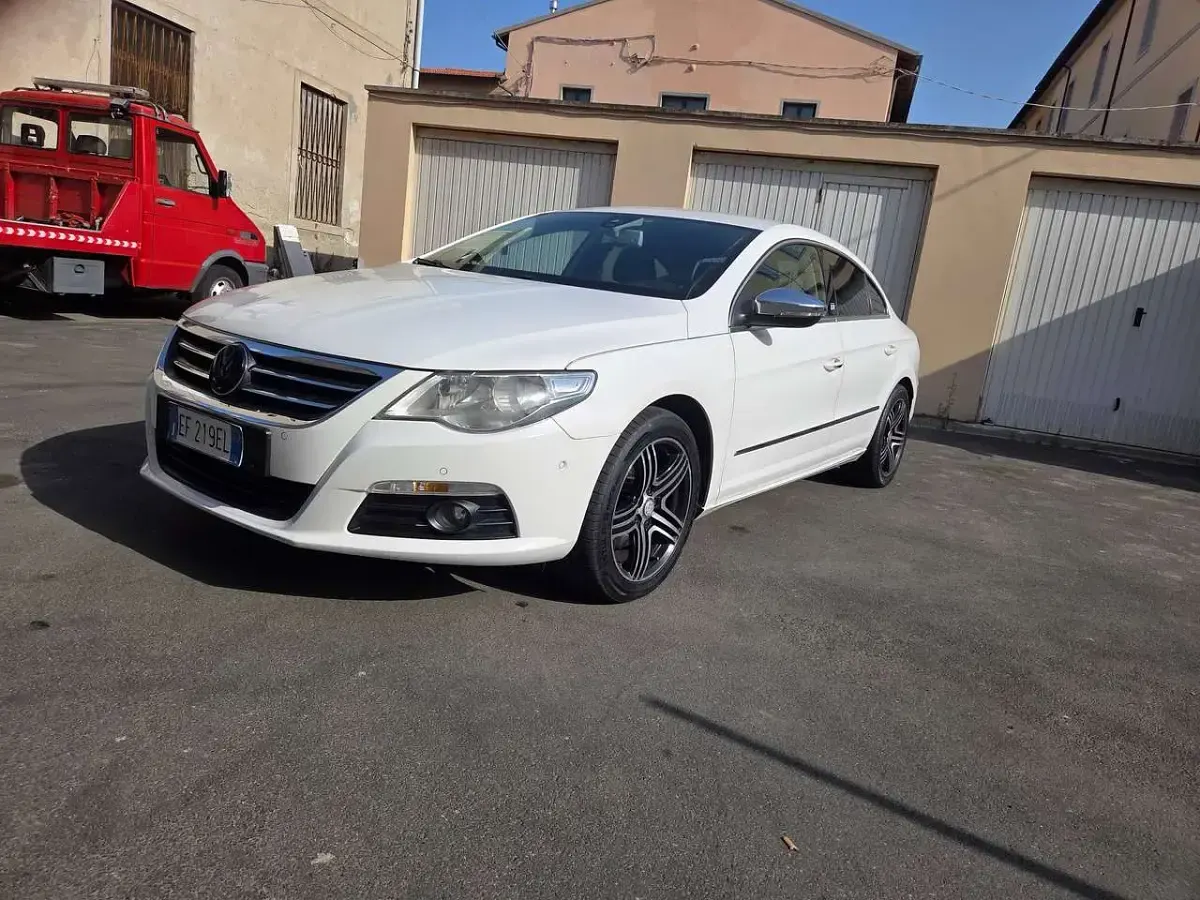 Usata VW Passat 140 CV (102 kW) 2010 Bianco Coupé