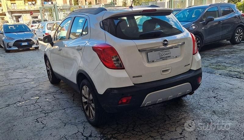 Usata Opel Mokka 140 CV (102 kW) 2014 Bianco SUV