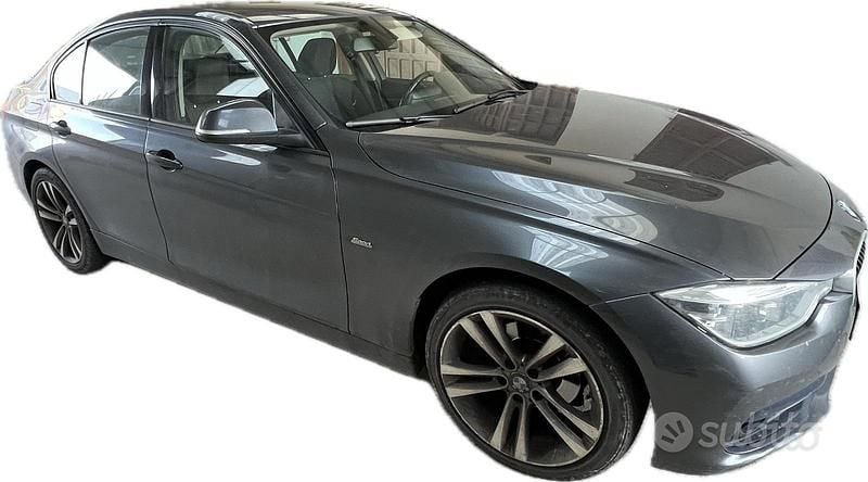 Usata BMW 318 Sport Line 150 CV (110 kW) 2015 Grigio Berlina