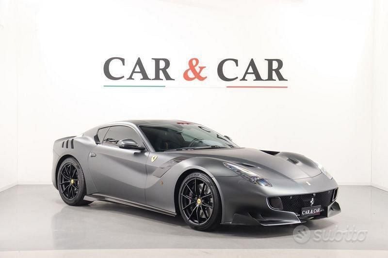 Grigio silverstone opaco Usata 2016 Ferrari F12 Coupé | 1.380.000 € - Immagine 1/4