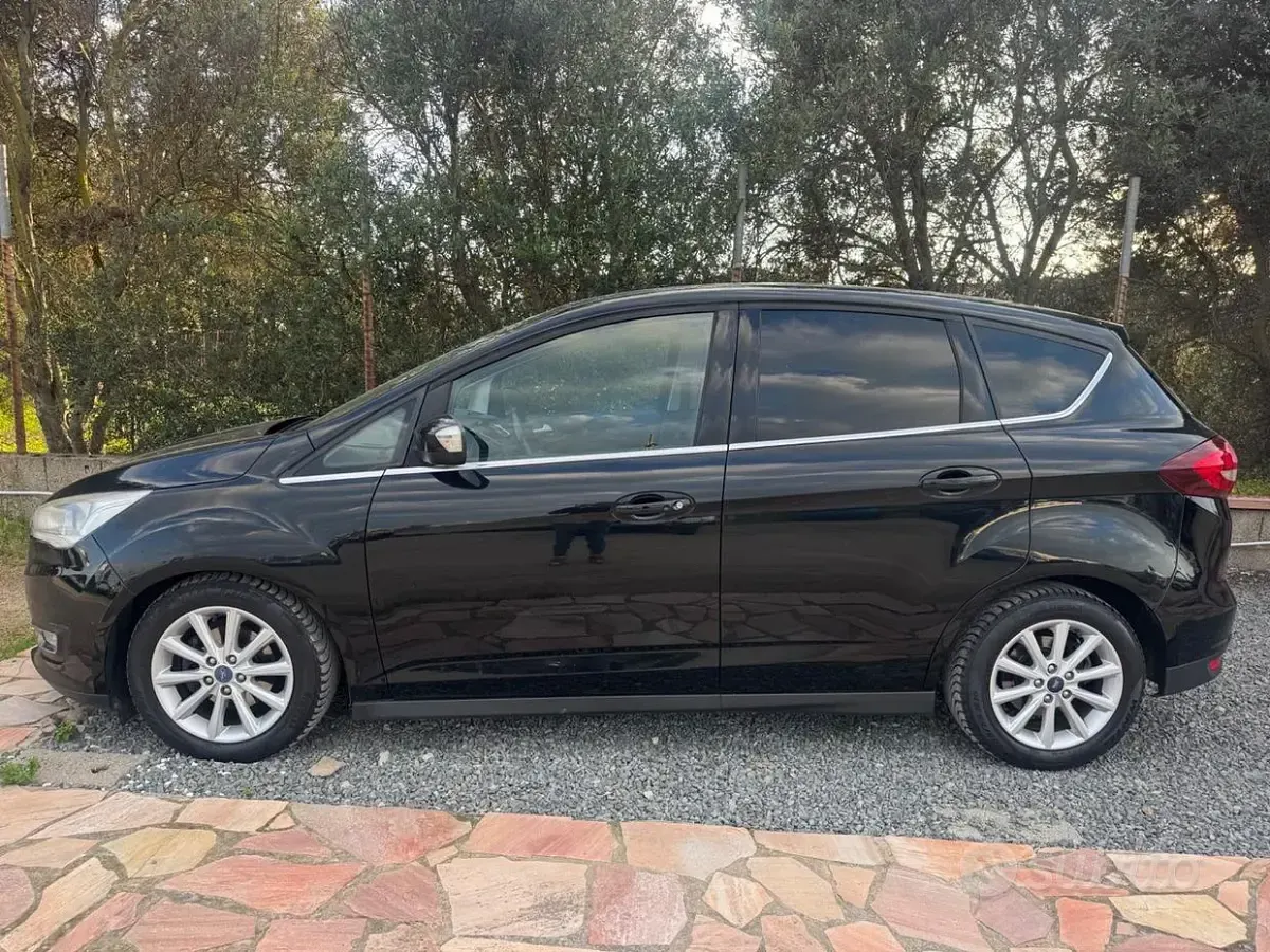 Begagnad Ford C-MAX Titanium 120 HK (88 kW) 2016 Svart Minibuss