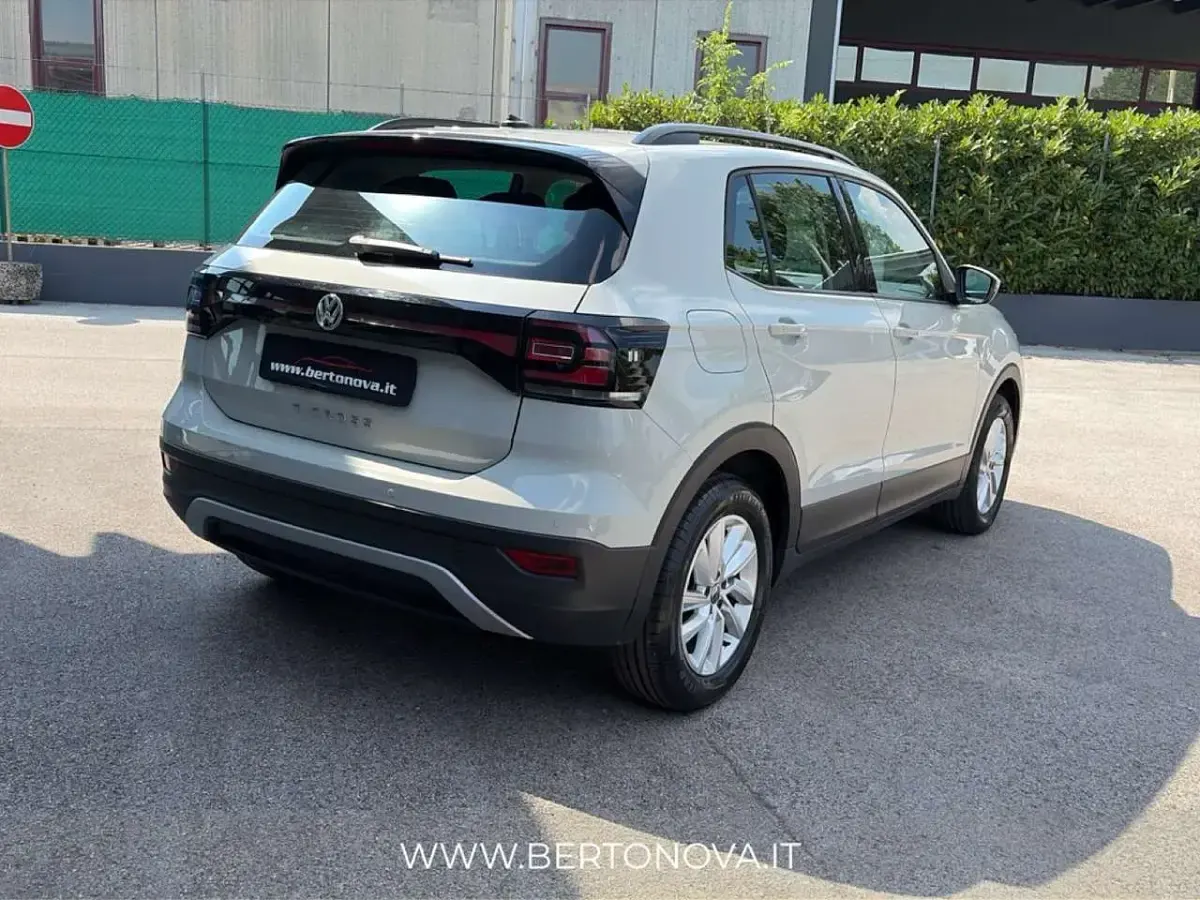 Usata VW T-Cross Style 95 CV (69 kW) 2023 Grigio SUV