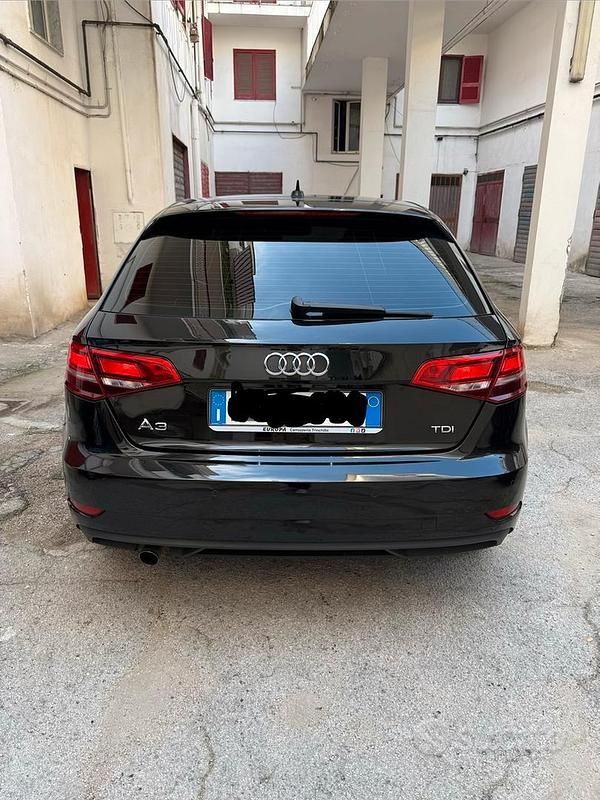 Usata Audi A3 110 CV (80 kW) 2017 Nero Station wagon