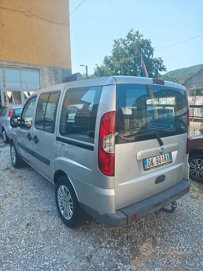 Usata Fiat Doblò Family 75 CV (55 kW) 2007 Grigio Monovolume