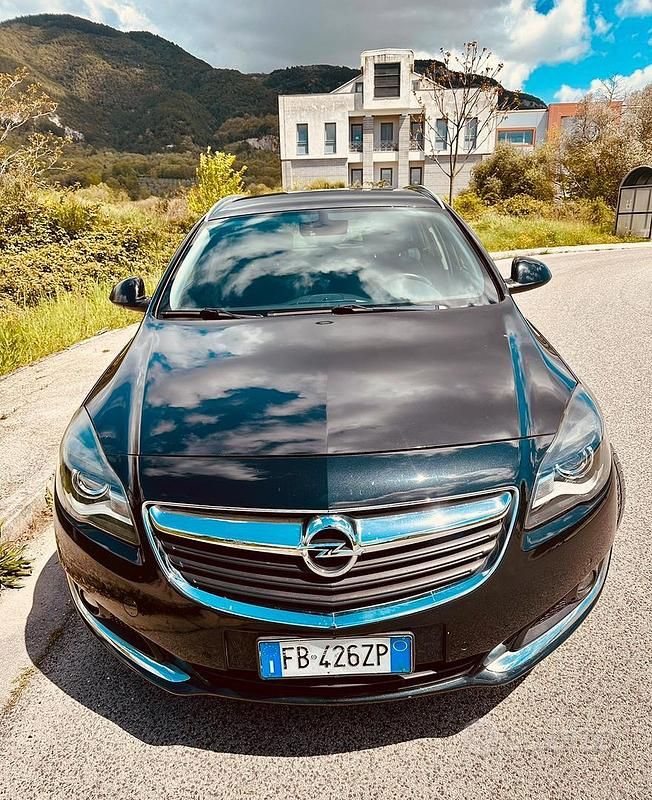 Usata Opel Insignia 136 CV (100 kW) 2016 Nero Station wagon