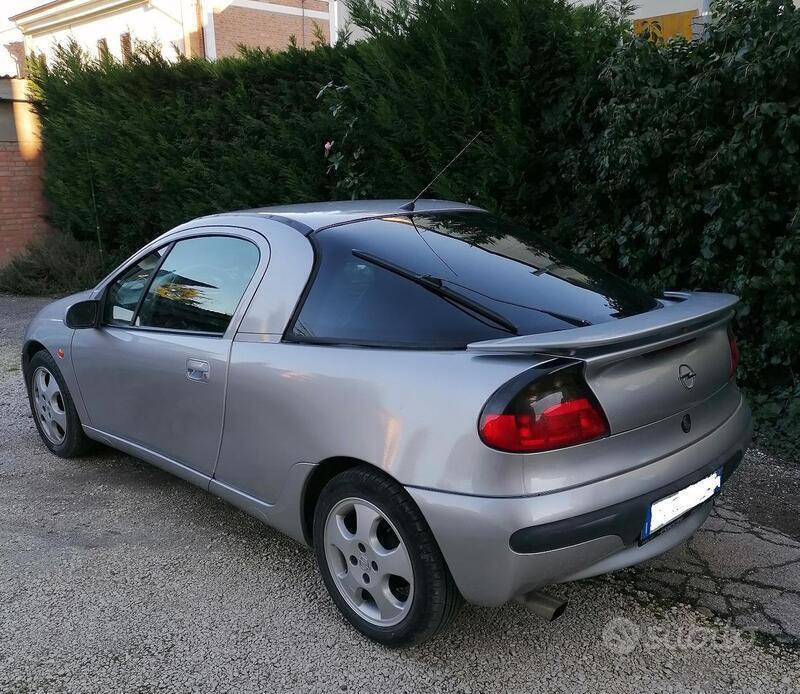Usato 1999 Opel Tigra 1.4 Benzin 90 CV (7.800 €)