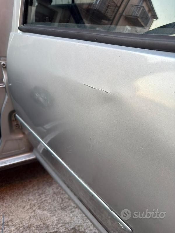 Usata VW Golf IV 101 CV (74 kW) 2001 Grigio Berlina