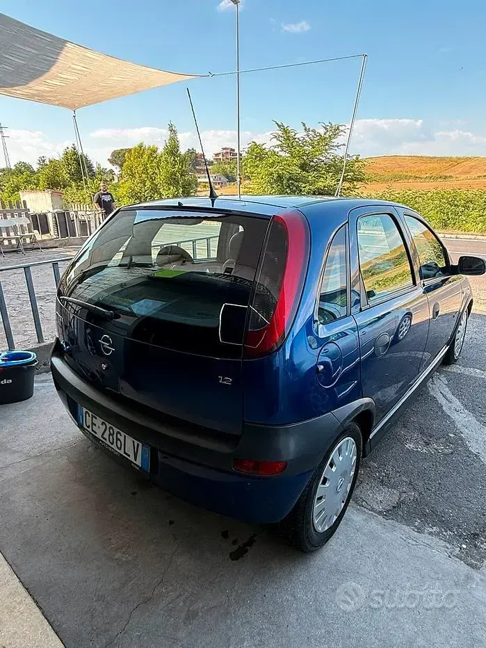 Usata Opel Corsa 75 CV (55 kW) 2002 Blu Utilitaria