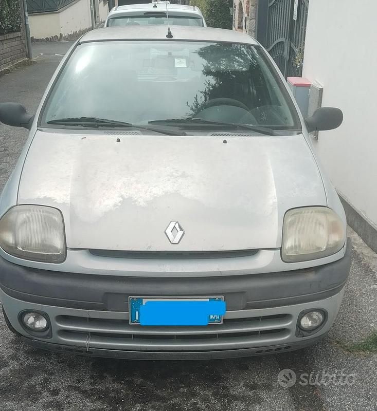 Usata Renault Clio II 2001 Utilitaria