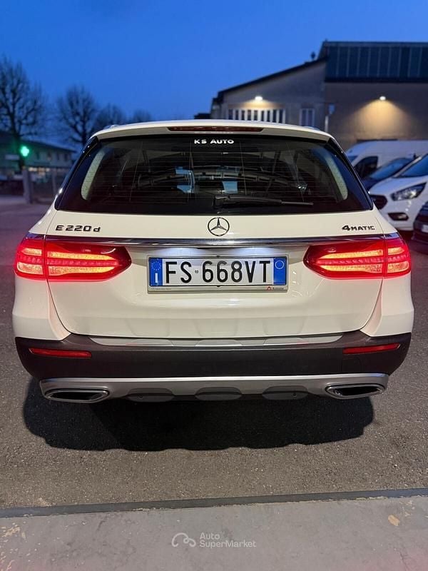 Usata Mercedes E220 All-Terrain Premium 194 CV (142 kW) 2019 Bianco Station wagon