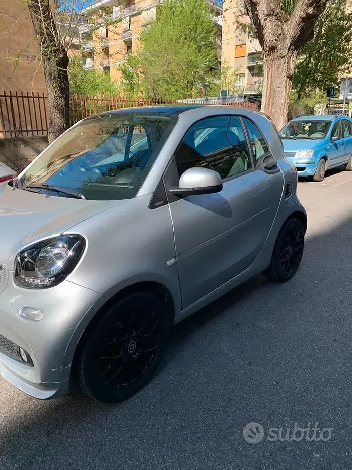 Usata Smart ForTwo Coupé 71 CV (52 kW) 2020 Grigio Utilitaria