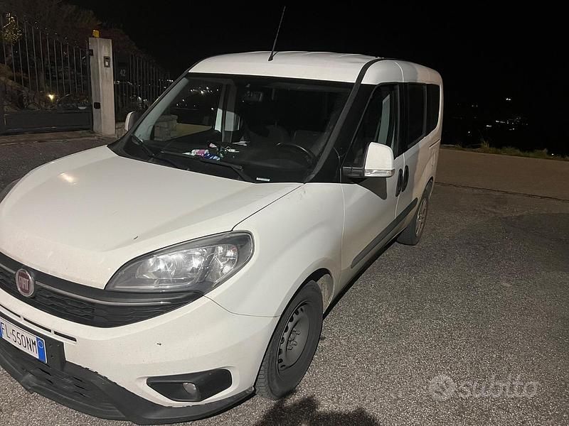 Usata Fiat Doblò 105 CV (77 kW) 2017 Bianco Monovolume