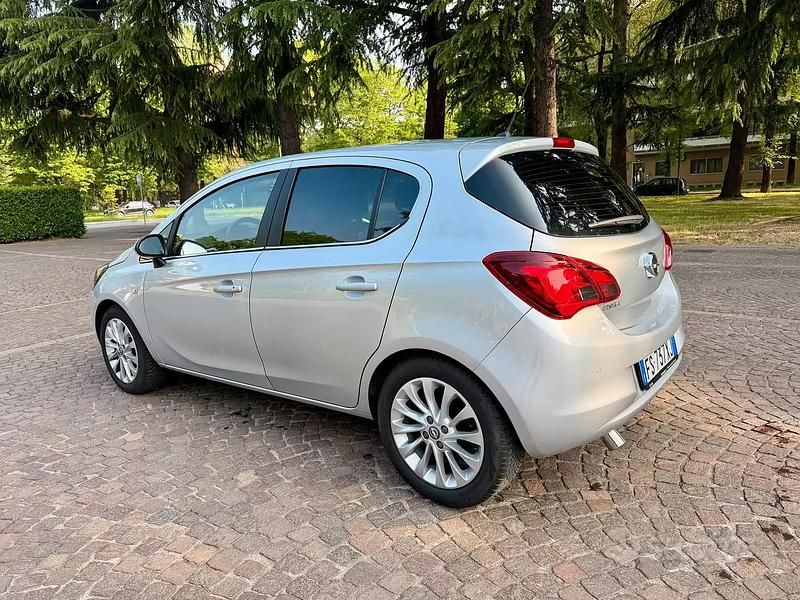 Usata Opel Corsa Edition 75 CV (55 kW) 2018 Grigio Utilitaria