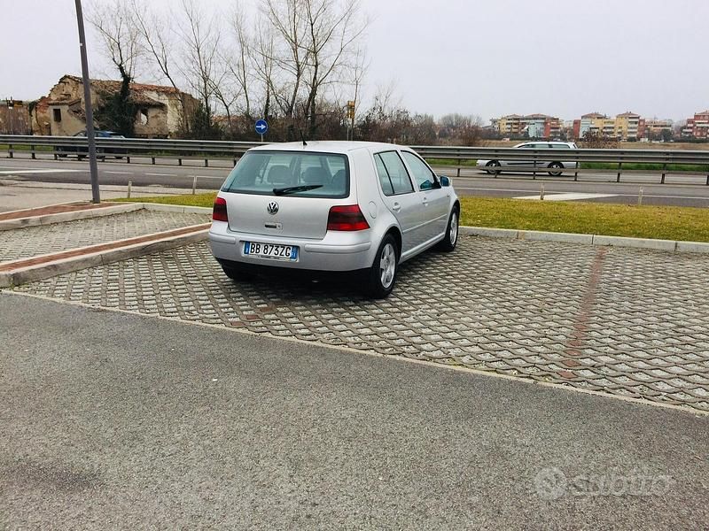 Usata VW Golf III 100 CV (73 kW) 1999 Grigio Berlina